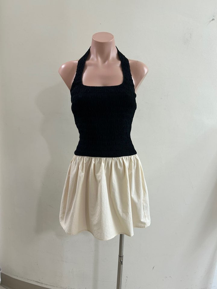 VESTIDO CORTO BICOLOR GLOBO