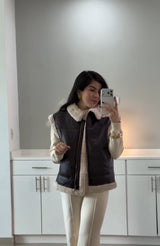 CHALECO VINIPIEL CHOCOLATE CON BORREGO