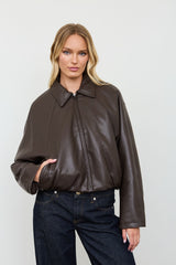 JACKET VINIPIEL CON CIERRE Y CUELLO CLÁSICO