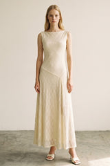 VESTIDO BEIGE DE ENCAJE