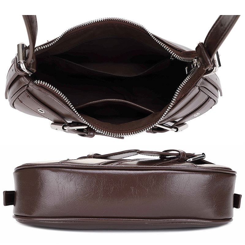 Bolso con diseño con hebilla