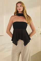 BLUSA STRAPLESS Y MASCADA