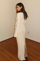 SET SUETER CROP Y FALDA BEIGE