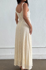 VESTIDO BEIGE DE ENCAJE