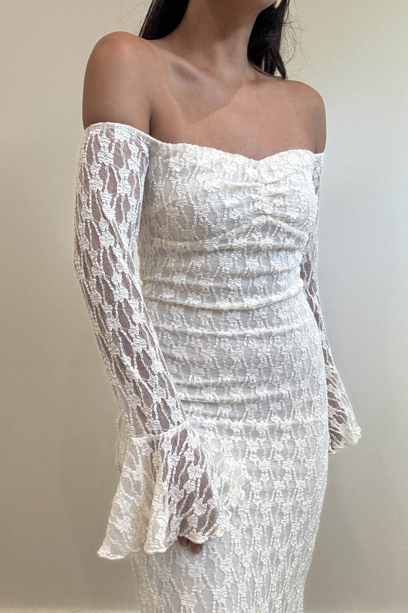 VESTIDO CREAM DE ENCAJE