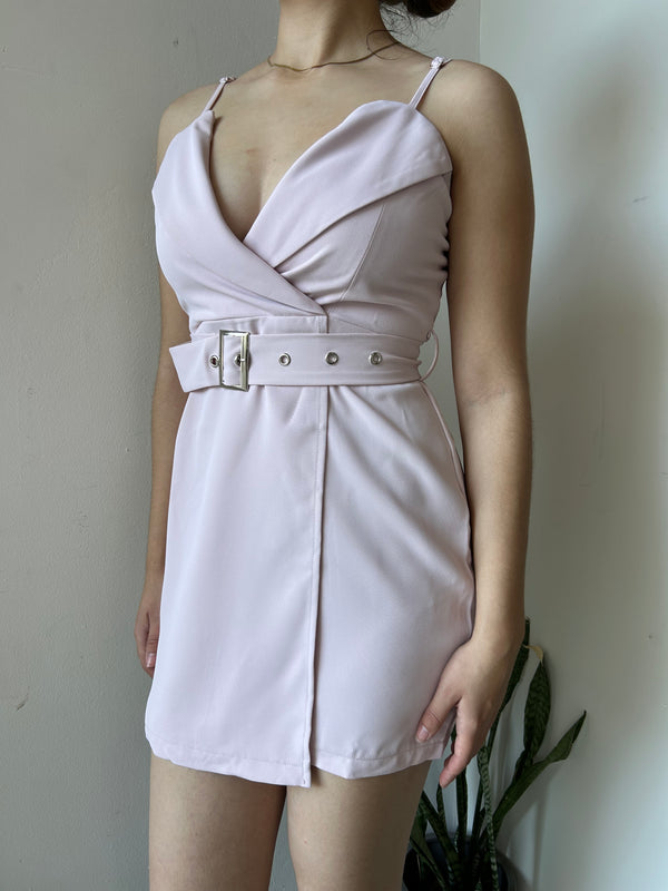 VESTIDO ROSA CON CINTO