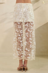 FALDA DE ENCAJE BLANCA CON BRILLOS