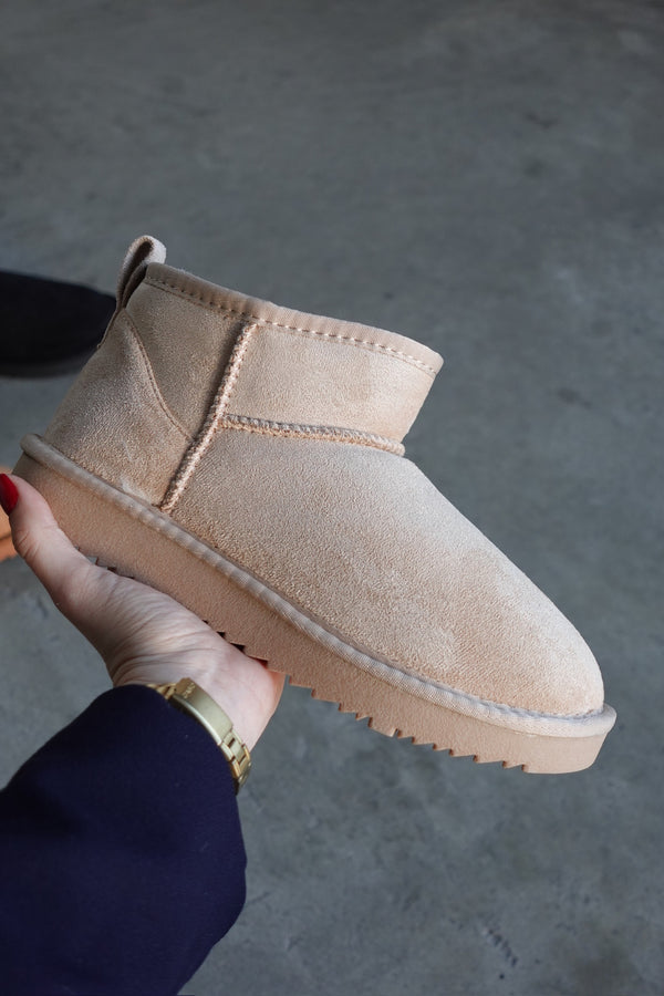 BOTAS CORTAS AFELPADAS