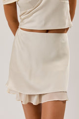 SET BEIGE SATIN TOP Y FALDA