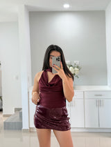 BLUSA SATINADA HALTER VINO