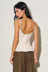 TOP BEIGE CON VUELO