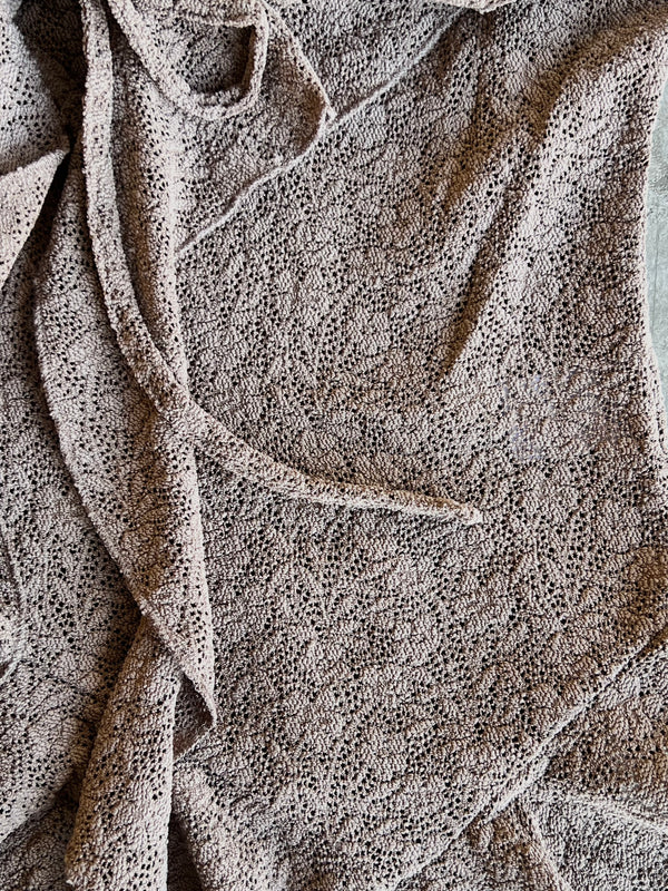 BLUSA CAFÉ CON ENCAJE