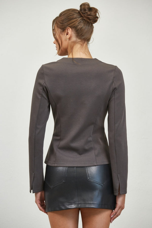 BLUSA GRIS BOTONES PLATEADOS