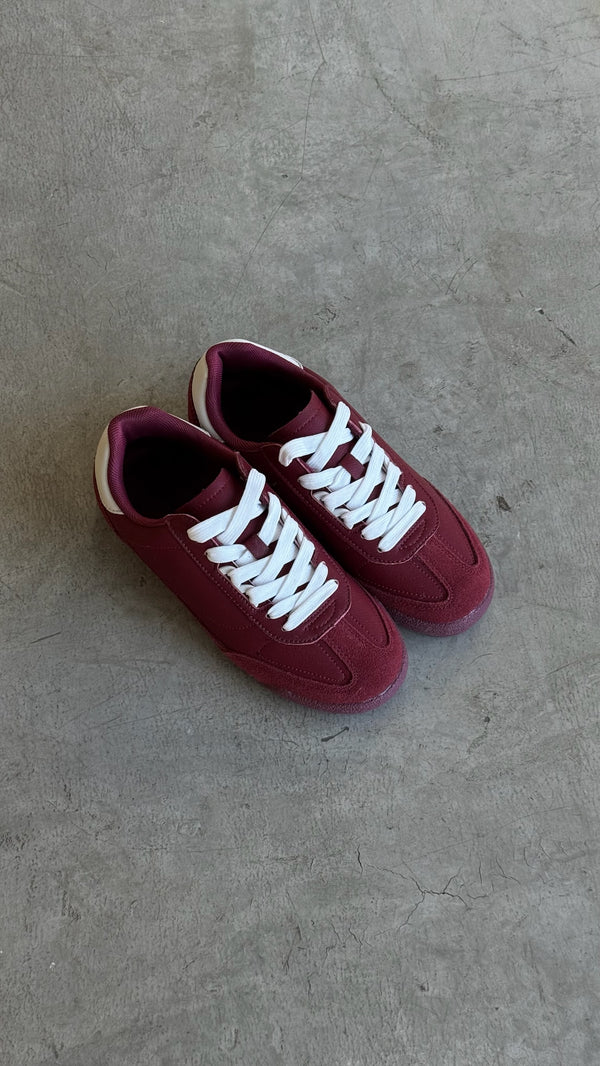 TENIS MAROON