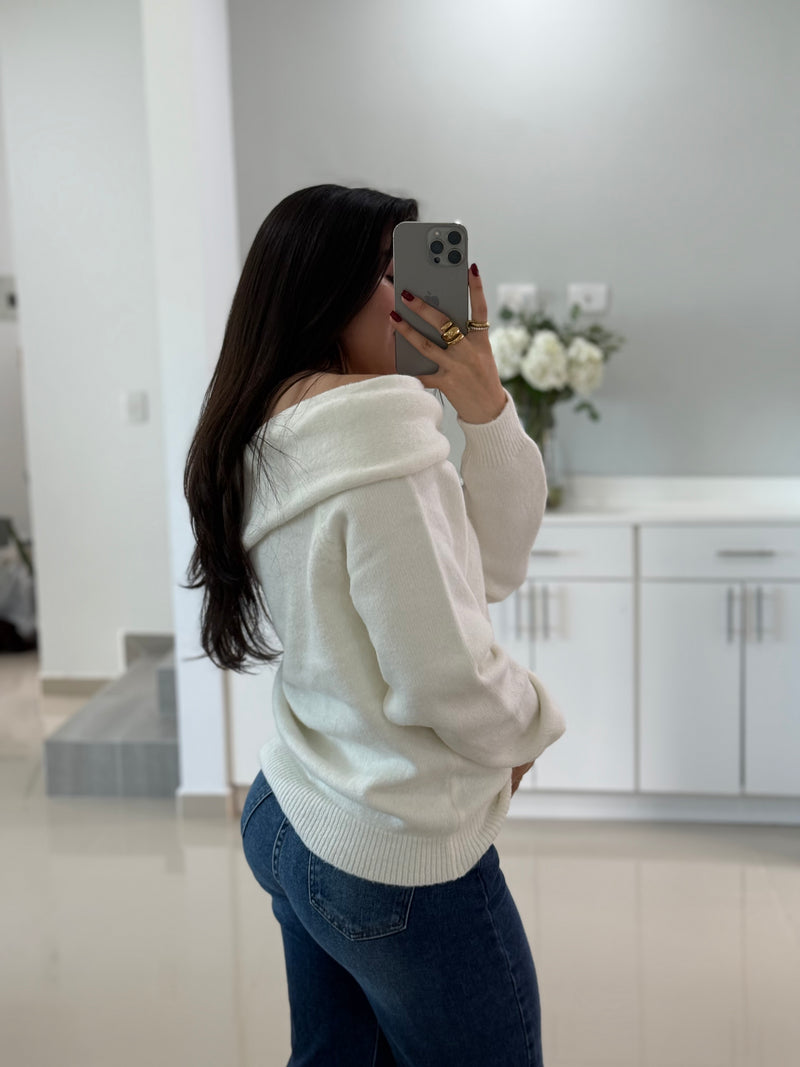 SUETER BLANCO MOÑO AL FRENTE