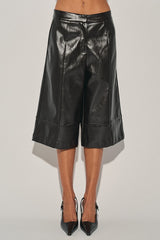 SHORT VINIPIEL URBAN ELEGANCE