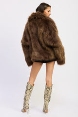 ABRIGO PELO SINTÉTICO